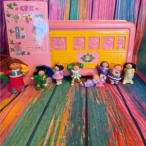 Vintage Cabbage Patch Original Lunch box Pink, With Original Characters